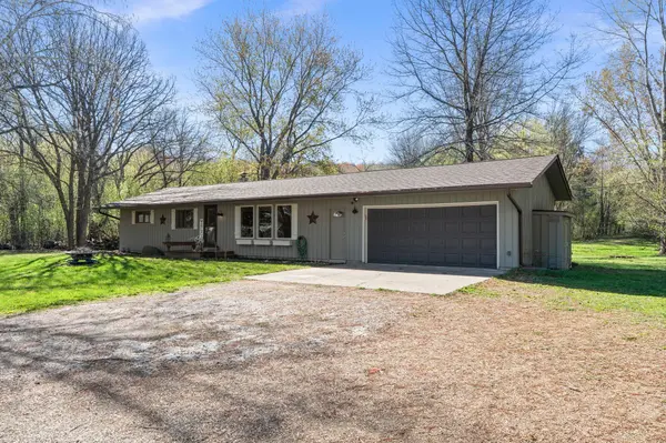 847 140th AVE, New Richmond, WI 54017