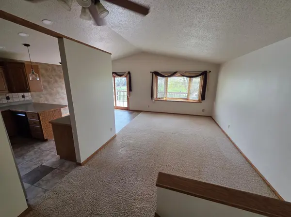 6212 13th ST N, Moorhead, MN 56560