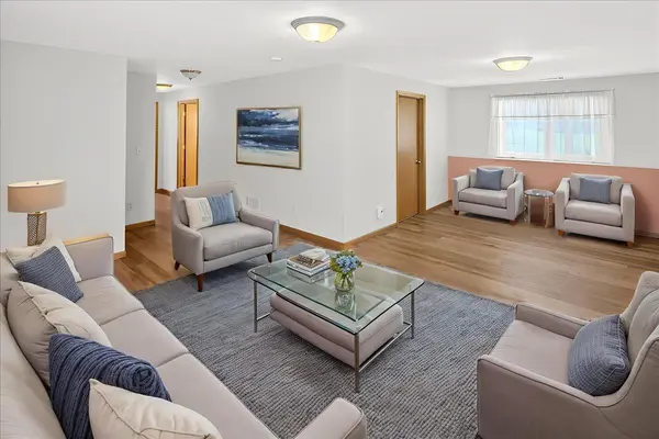8060 Prairie TRL, Rockford, MN 55373