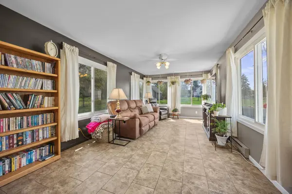 610 3rd AVE SW, Hutchinson, MN 55350