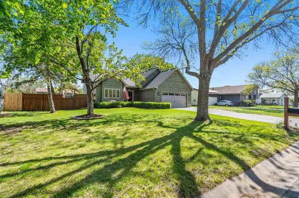11532 Oregon AVE N, Champlin, MN 55316