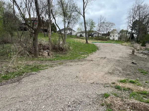2850 Bridgeview TER, Eagan, MN 55122