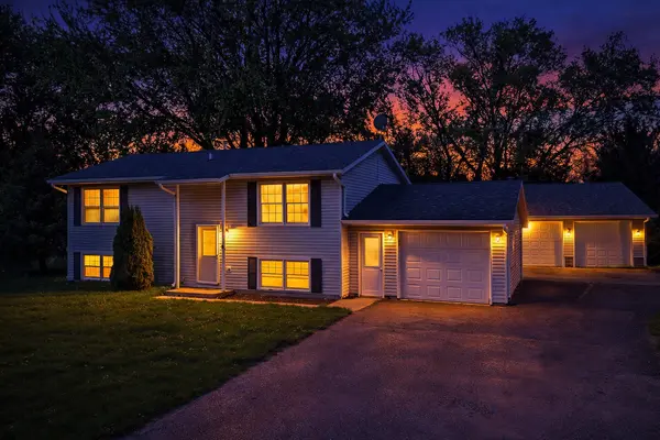 309 8th AVE NW, Waseca, MN 56093