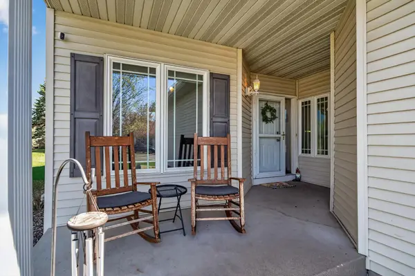 2750 Rushmore RD, Hastings, MN 55033
