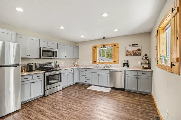 305 Oak AVE SE, Montgomery, MN 56069