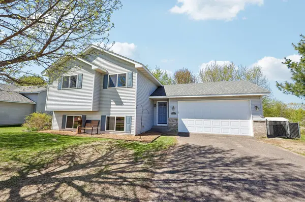 721 Horseshoe LN, Braham, MN 55006