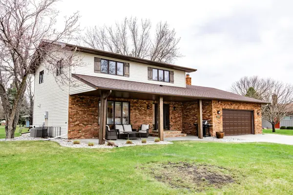 3701 Fairway RD N, Fargo, ND 58102
