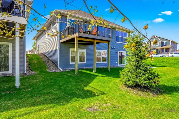 4902 127th CIR NE, Blaine, MN 55449