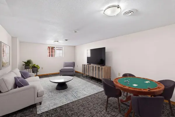 1026 Summit AVE, South Saint Paul, MN 55075
