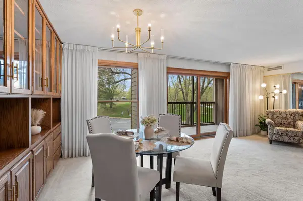 8549 Irwin RD #239, Bloomington, MN 55437