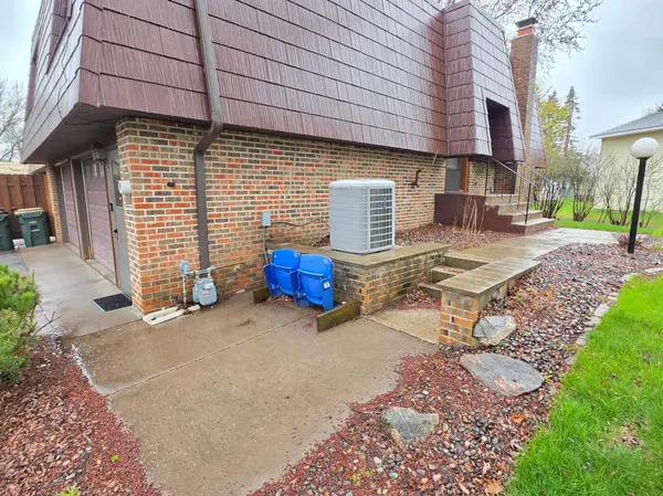 117 Huntley LN, Waite Park, MN 56387