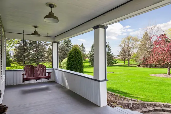978 Lake Elmo AVE N, Lake Elmo, MN 55042