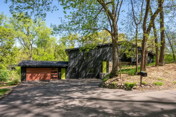 11324 Fetterly RD W, Minnetonka, MN 55305