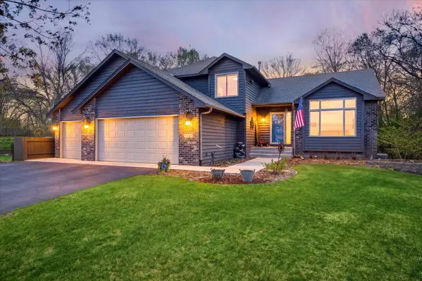 11526 Cottonwood ST NW, Coon Rapids, MN 55448