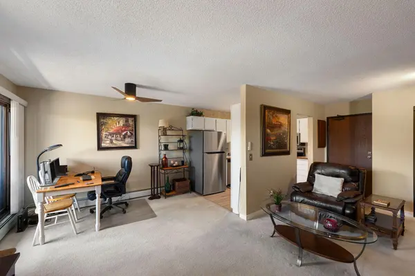 7601 W 101st ST #302, Bloomington, MN 55438