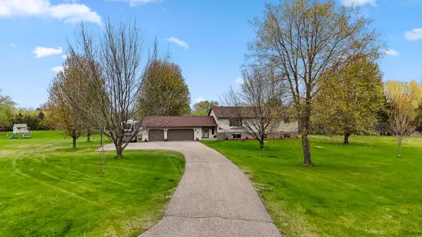 508 Little Orchard RD, Hudson, WI 54016