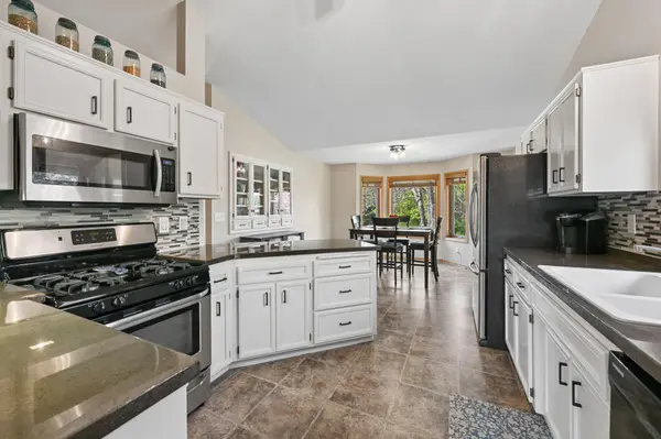 2028 Meadow ST, Cologne, MN 55322