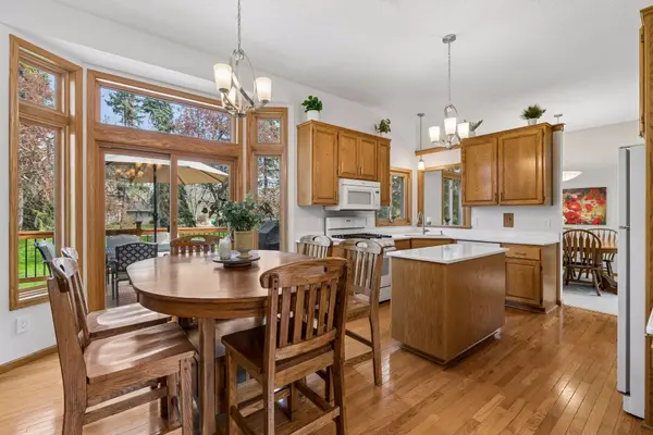 3800 Dunbar CT, Brooklyn Park, MN 55443