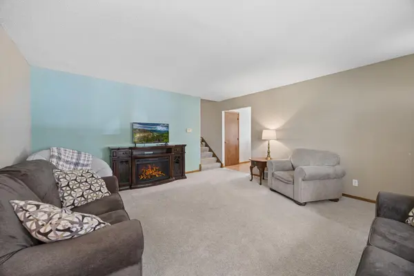 1618 Mclean AVE, Saint Paul, MN 55106