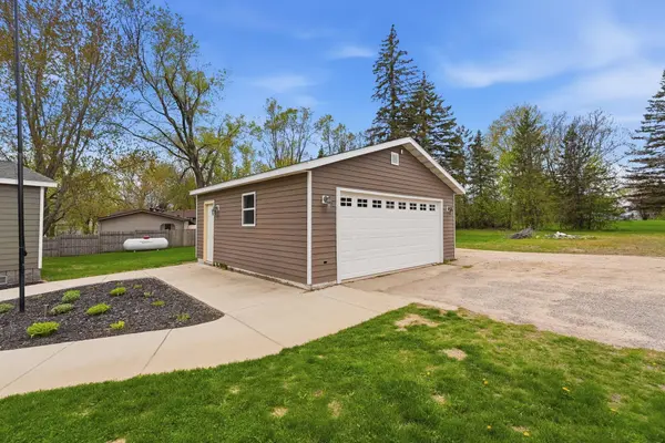 335 146th ST, South Haven, MN 55382