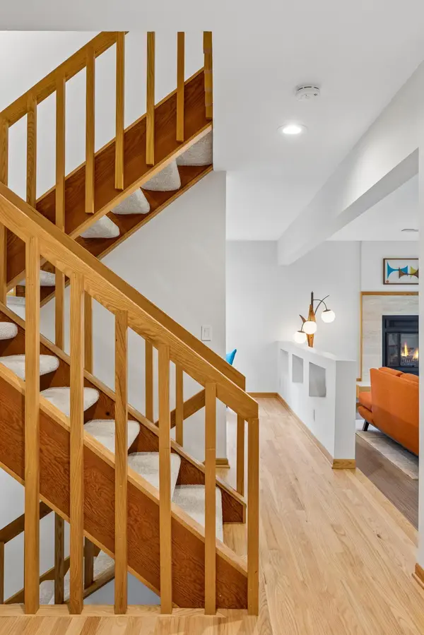 3528 Widgeon WAY, Eagan, MN 55123