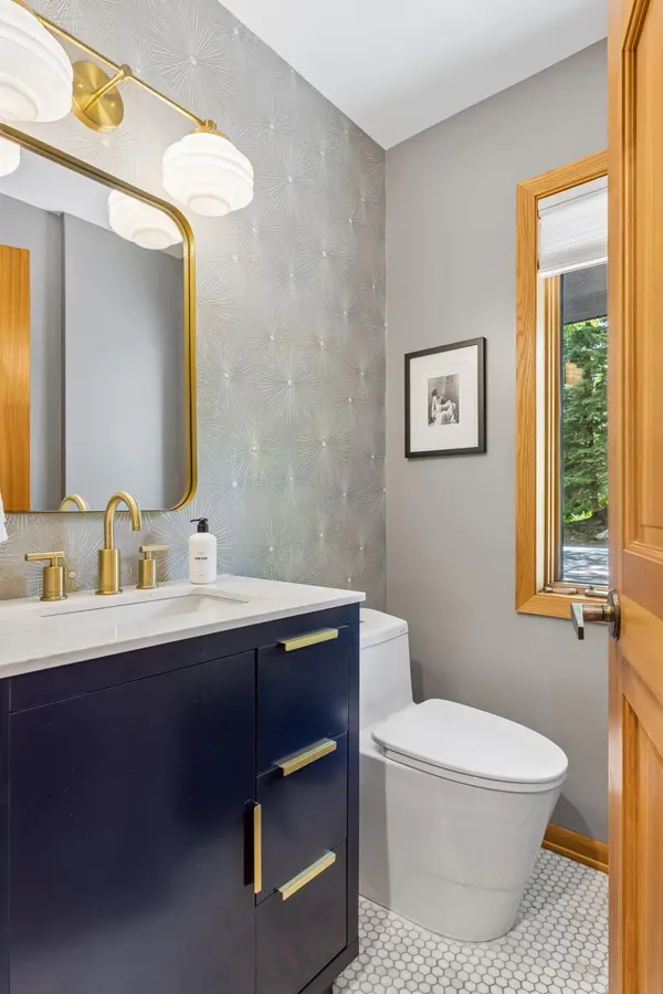 3528 Widgeon WAY, Eagan, MN 55123