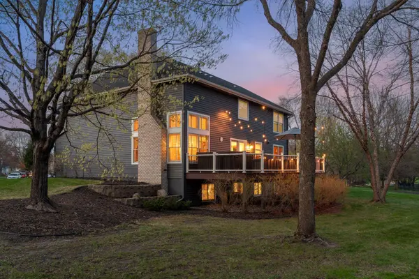 8135 Long Meadow Pointe, Eden Prairie, MN 55347