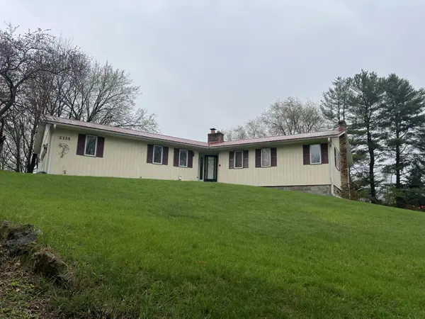 2114 Jannsen CT, Menomonie, WI 54751