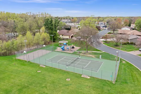 1494 Creek Park LN, Fridley, MN 55432