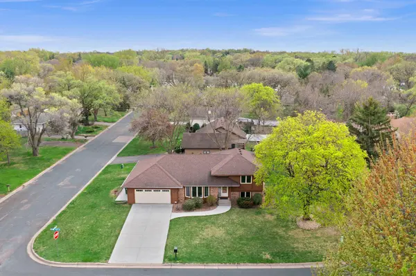 1494 Creek Park LN, Fridley, MN 55432