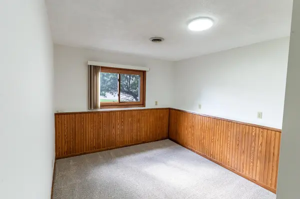 9724 Washburn AVE N, Brooklyn Park, MN 55444