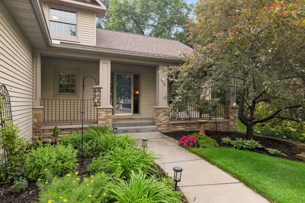 612 Park View CT, Hudson, WI 54016