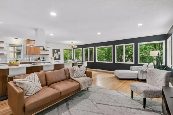 145 Rustic LDG W, Minneapolis, MN 55419