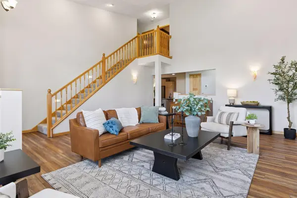 613 Topaz LN, Hudson, WI 54016