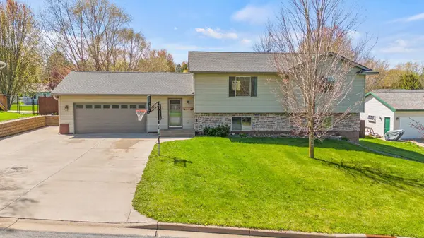 1140 Eulaine CIR, Hammond, WI 54015