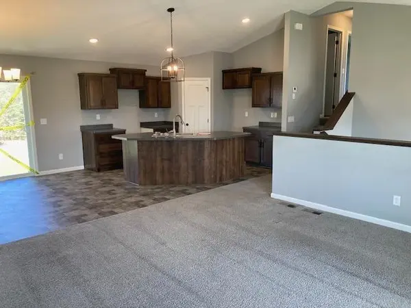 828 Poplar DR SE, Kimball, MN 55353