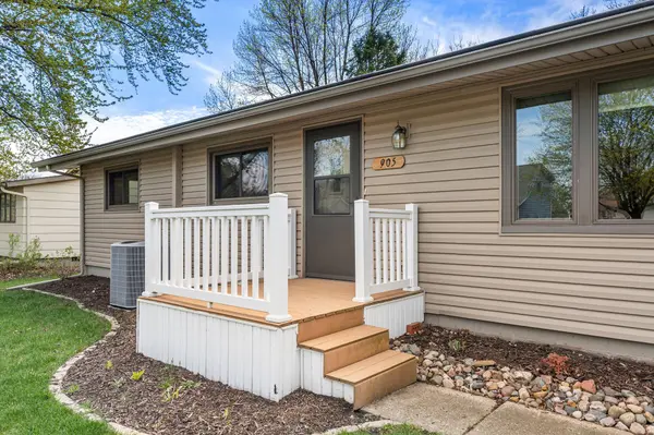 905 9th AVE NW, Waseca, MN 56093