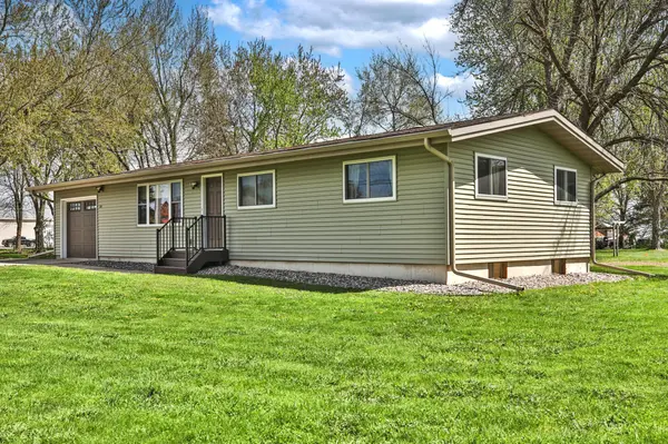 301 5th AVE NE, Blooming Prairie, MN 55917