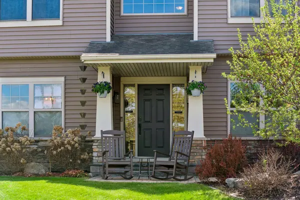 3269 Thornton DR SW, Prior Lake, MN 55372
