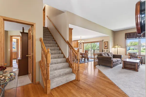 1135 S Trappers XING, Lino Lakes, MN 55038