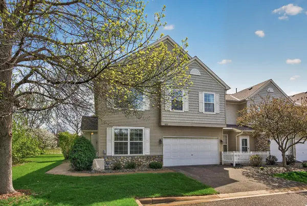 1891 Wildflower CT, Shoreview, MN 55126