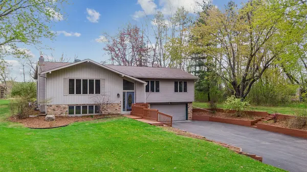 365 Casperson DR, Hudson, WI 54016