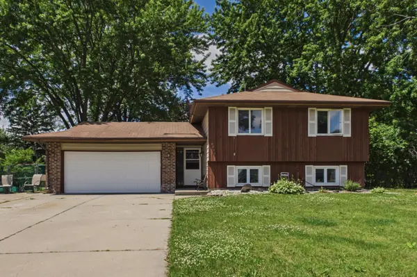 6006 Lower 131st Street CT,  Apple Valley,  MN 55124