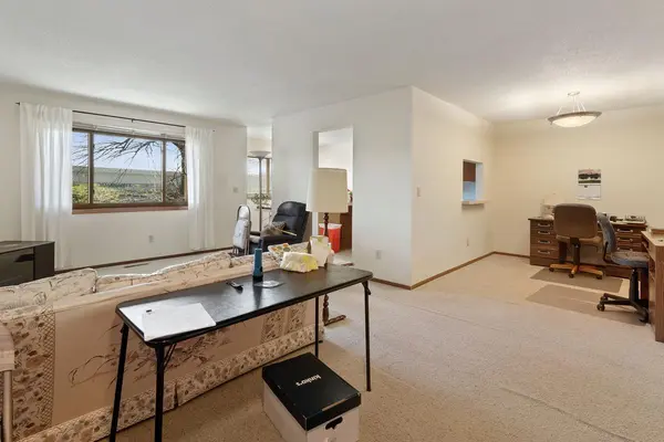 438 Etna ST #103, Saint Paul, MN 55106