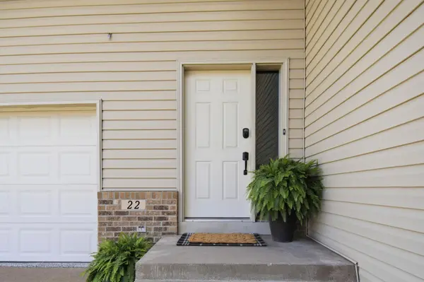 22 5th ST SE, Medford, MN 55049