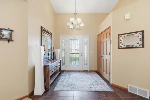 2622 Wheatland DR S, Fargo, ND 58103