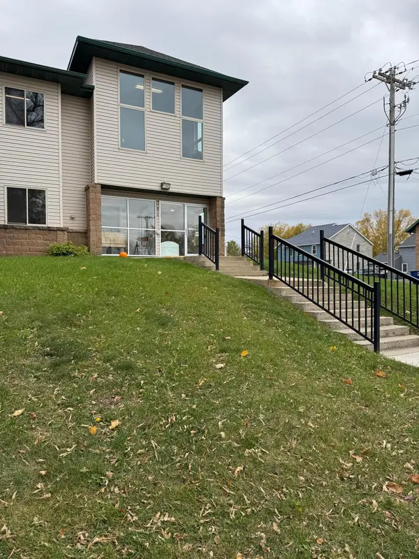 912 Hawthorne ST #106, Alexandria, MN 56308