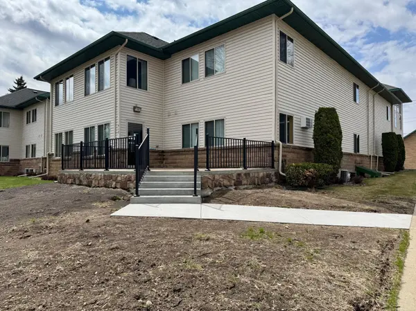 912 Hawthorne ST #106, Alexandria, MN 56308