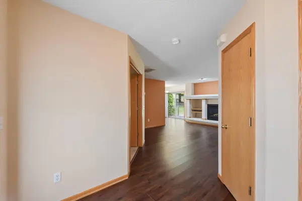 631 Grandview DR, Hudson, WI 54016