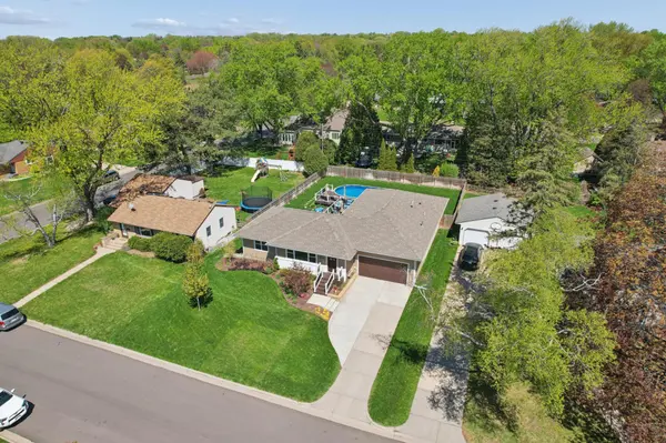 2505 W Armour TER,  Saint Anthony,  MN 55418